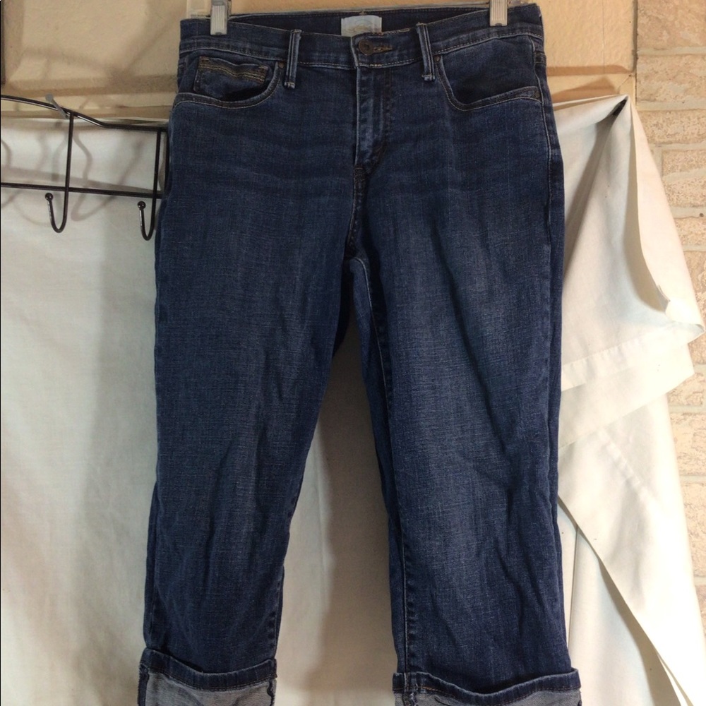 Woman’s Sz 4 LEVIS 515 Capri Faded Cuffed Blue Denim Capris pre-owned